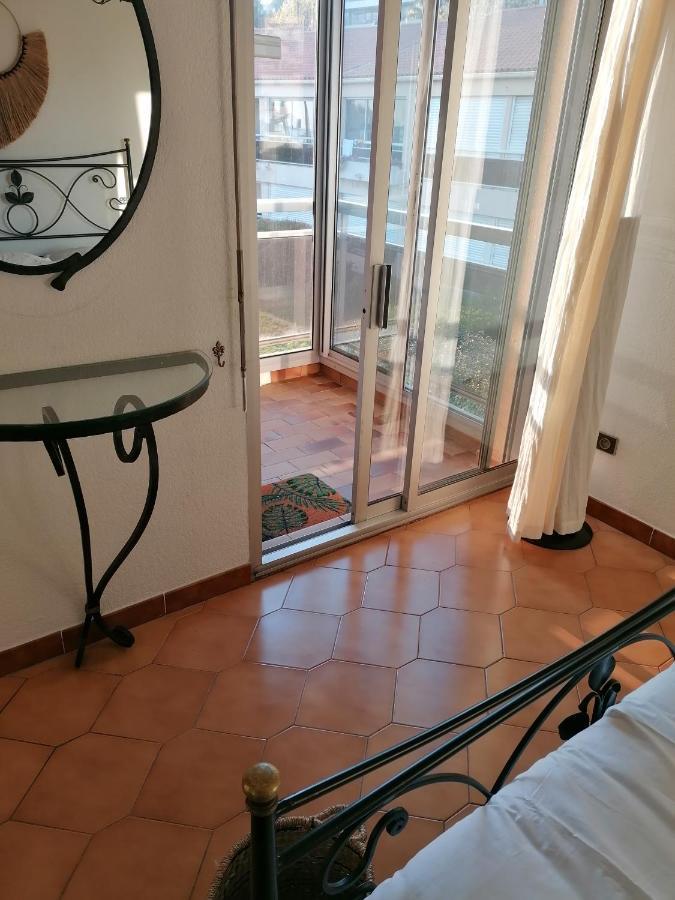 "Le Palmier Dore", Cosy T3 A 3 Minutes A Pied Des Plages, Parking Et Clim Sanary-sur-Mer Bagian luar foto