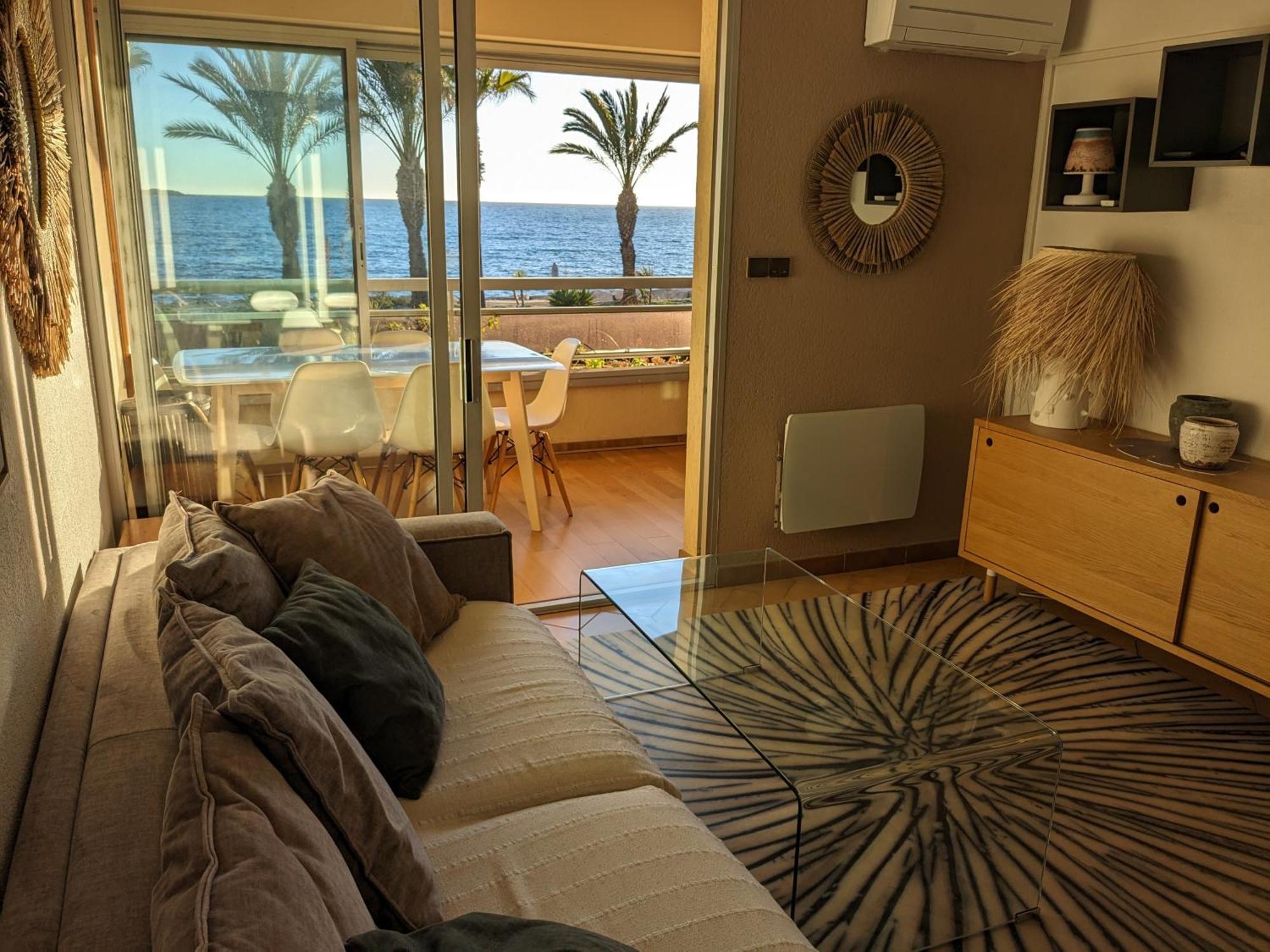 "Le Palmier Dore", Cosy T3 A 3 Minutes A Pied Des Plages, Parking Et Clim Sanary-sur-Mer Bagian luar foto