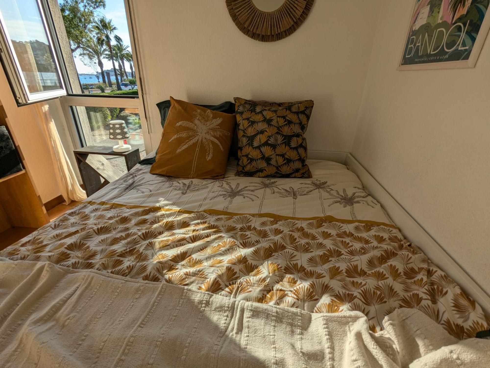 "Le Palmier Dore", Cosy T3 A 3 Minutes A Pied Des Plages, Parking Et Clim Sanary-sur-Mer Bagian luar foto