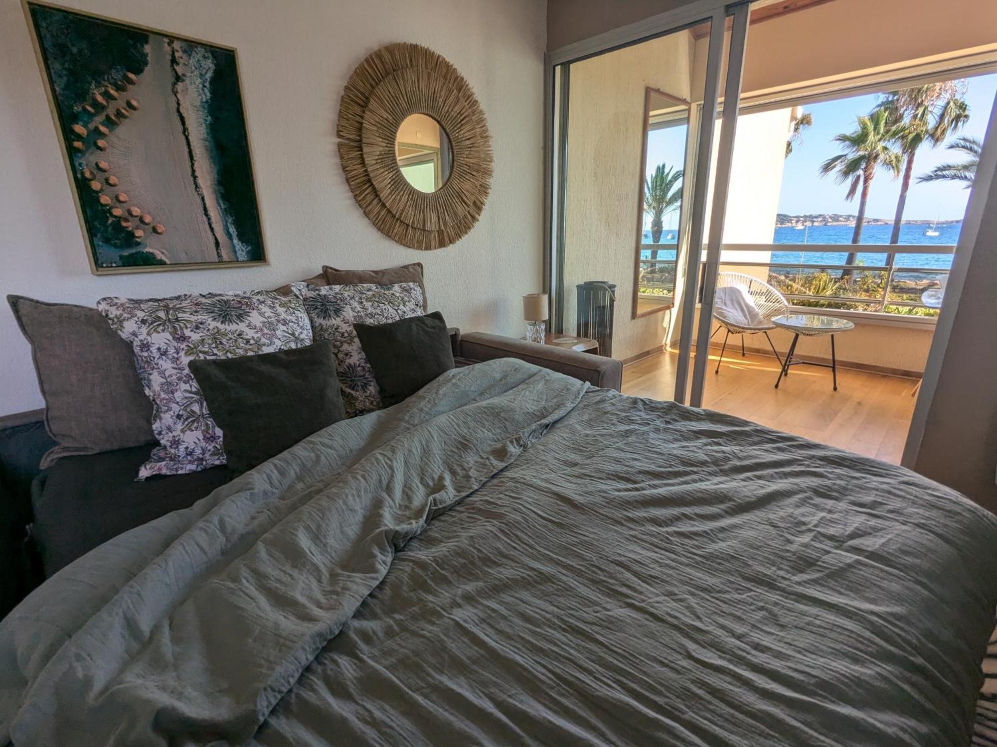 "Le Palmier Dore", Cosy T3 A 3 Minutes A Pied Des Plages, Parking Et Clim Sanary-sur-Mer Bagian luar foto
