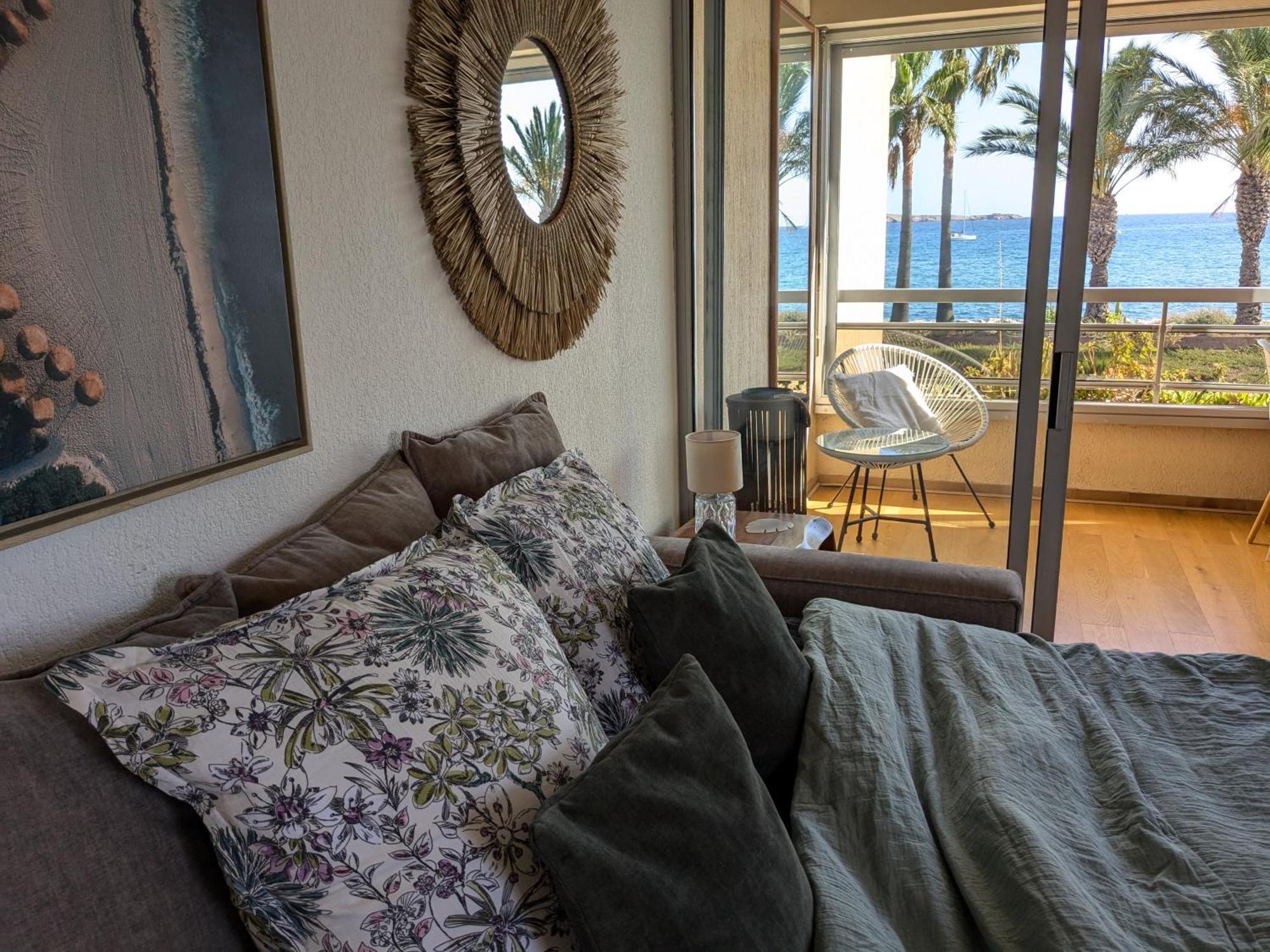 "Le Palmier Dore", Cosy T3 A 3 Minutes A Pied Des Plages, Parking Et Clim Sanary-sur-Mer Bagian luar foto
